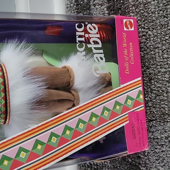 Artic Barbie - Picture 3 of 9